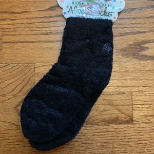 OS Fuzzy socks. Black. NWT